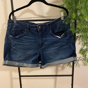 Universal Threads high rise midi stretch shorts
